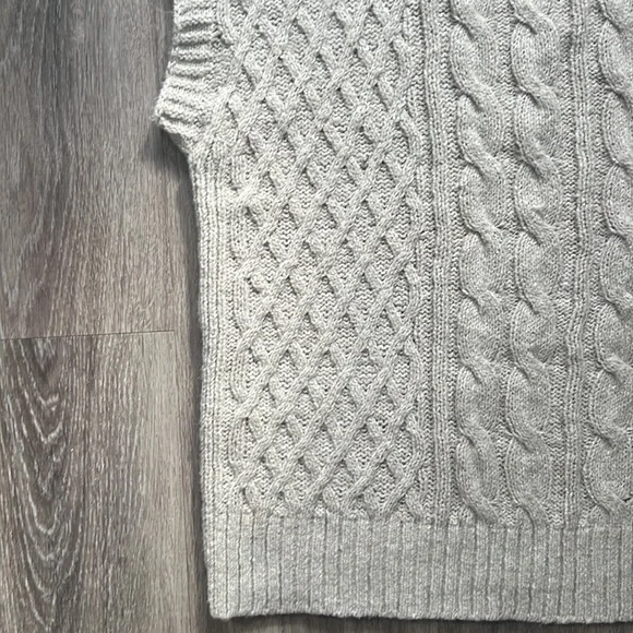 J. Jill Cotton Blend Cable Knit Sweater Vest Oatmeal Large - Picture 6 of 8